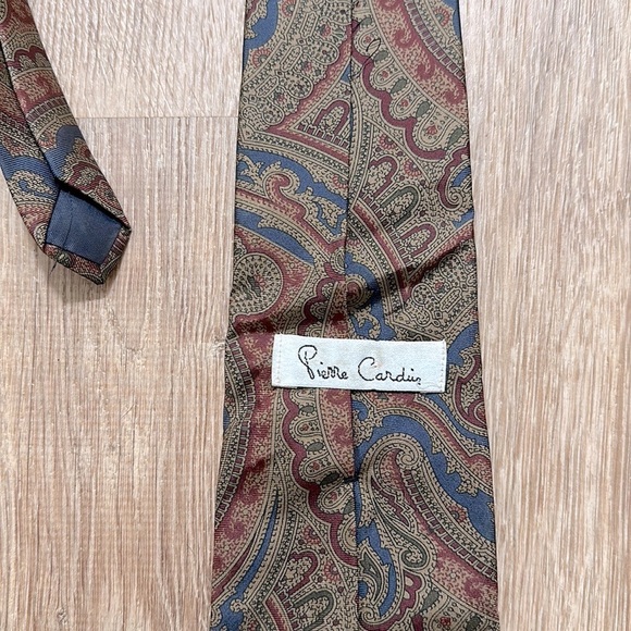 PIERRE CARDIN | Paisley Patterned Silk Tie - Picture 4 of 4